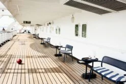 Fatboy Brick Table -Life Is Better At The Pool 06 FATBOY Bankski Dark Ocean Moodpicture SS Rotterdam 1 scaled 1