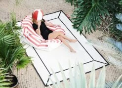 Fatboy Original Floatzac 20 Fatboy Original Floatzac -Life Is Better At The Pool 17 FATBOY Carpretty Grand Frame Mood Hortus CROP BusinessPlatform