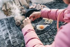 Vuurschaal Bowl Multifunctioneel Met Statief -Life Is Better At The Pool 4260447331020 6 scaled 1