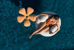 OGO Don Out Sofa Luxe Ligzetel 19 OGO Don Out Sofa Luxe Ligzetel -Life Is Better At The Pool Captura de pantalla 2023 11 03 093740 1