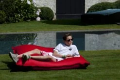 Float Zitzak Sit On It -Life Is Better At The Pool Float zitzak Sit On It Rood 02 scaled 1