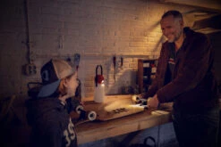 Guidelight 18 Guidelight -Life Is Better At The Pool Guidelight tafellamp 08