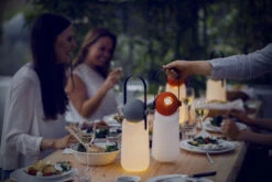 Guidelight 19 Guidelight -Life Is Better At The Pool Guidelight tafellamp 09