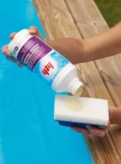 HTH Randreiniger – Borklergel 9 HTH Randreiniger – Borklergel -Life Is Better At The Pool HTH randreiniger toepassing GEL