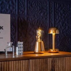 Humble One Table Light Smart -Life Is Better At The Pool Humble One table light gold sfeer 1