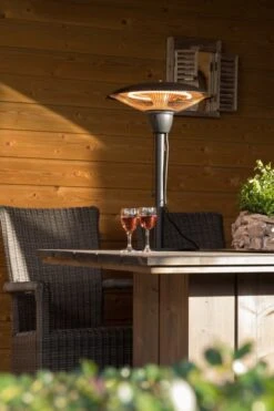 IR Tafelstraler Bright Barcelona 1500 10 IR Tafelstraler Bright Barcelona 1500 -Life Is Better At The Pool IR tafelstraler Bright Barcelona 1500 02