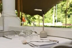 Petit Cru Design Tafellamp Imagilights -Life Is Better At The Pool Imagilights petit cru tafellamp sand