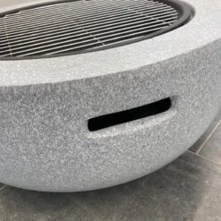 Kunststof Betonlook Vuurschaal -Life Is Better At The Pool Kunststof betonlook vuurschaal BBQ handvat