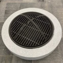 Kunststof Betonlook Vuurschaal -Life Is Better At The Pool Kunststof betonlook vuurschaal BBQ vonk rooster