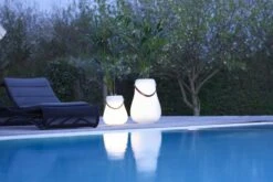 Luxx Bloempot LED Met Luidspreker 10 Luxx Bloempot LED Met Luidspreker -Life Is Better At The Pool Luxx bloempot LED 12