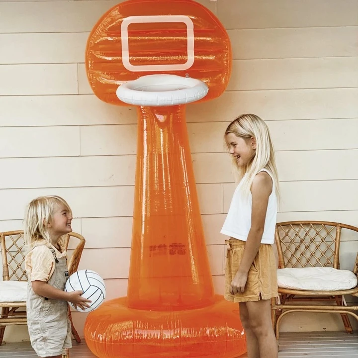 SunnyLife Mega Opblaasbaar Basketbal Set 2 SunnyLife Mega Opblaasbaar Basketbal Set - Afbeelding 2