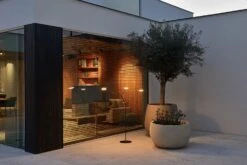 Mirai Tree Sfeerlamp 24 Mirai Tree Sfeerlamp -Life Is Better At The Pool Mirai Tree sfeerlamp terras by night