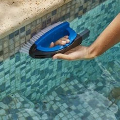 Multifunctionele Borstel Met Handvat 6 Multifunctionele Borstel Met Handvat -Life Is Better At The Pool Multifunctionele handborstel Kerlis 03