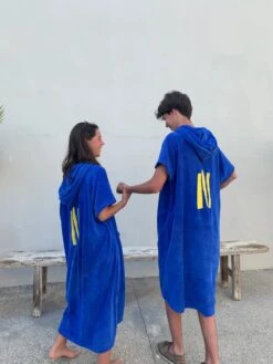 Ocean Drive Poncho Adult -Life Is Better At The Pool Ocean drive poncho adult blauw 03