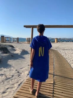 Ocean Drive Poncho Adult -Life Is Better At The Pool Ocean drive poncho adult blauw 04