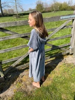 Ocean Drive Poncho Kids 31 Ocean Drive Poncho Kids -Life Is Better At The Pool Ocean drive poncho kids grijs 02