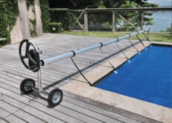 Oprolsysteem Voor Zomerzeil Op Wielen 6 Oprolsysteem Voor Zomerzeil Op Wielen -Life Is Better At The Pool Oprolsysteem voor zomerzeil op wielen 3