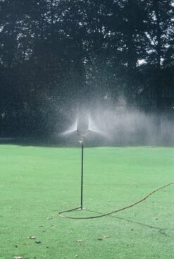 Propeler Tuinsproeier 16 Propeler Tuinsproeier -Life Is Better At The Pool Propeler tuinsproeier 4