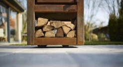 Quaruba Buitenhaard Met Wielen 14 Quaruba Buitenhaard Met Wielen -Life Is Better At The Pool Quaruba detail 03