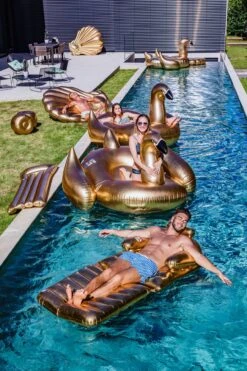 Sunvibes Gold Matras 7 Sunvibes Gold Matras -Life Is Better At The Pool SUNVIBES GOLD SITUATION 6 2019