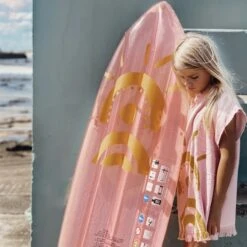 SunnyLife Surfboard Roze 10 SunnyLife Surfboard Roze -Life Is Better At The Pool Surfboard roze 03