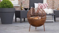 Vuurbol Narfi Handgemaakt -Life Is Better At The Pool Vuurbol Narfi op terras 04