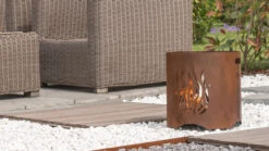 Vuurkorf Kiruna Handmade 7 Vuurkorf Kiruna Handmade -Life Is Better At The Pool Vuurkorf Kiruna handmade zijkant