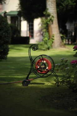 EPDM Rubber Tuinslang 8 EPDM Rubber Tuinslang -Life Is Better At The Pool Waterette EPDM rubber tuinslang rood