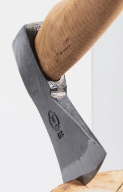 The Axe -Life Is Better At The Pool Wunder Axe 06 kl