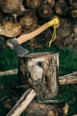 The Axe -Life Is Better At The Pool Wunder Axe 08 kl