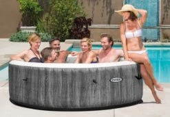 Intex Pure SPA Greywood Deluxe 6 Personen -Life Is Better At The Pool original 6307622442 2 scaled e1634219453356